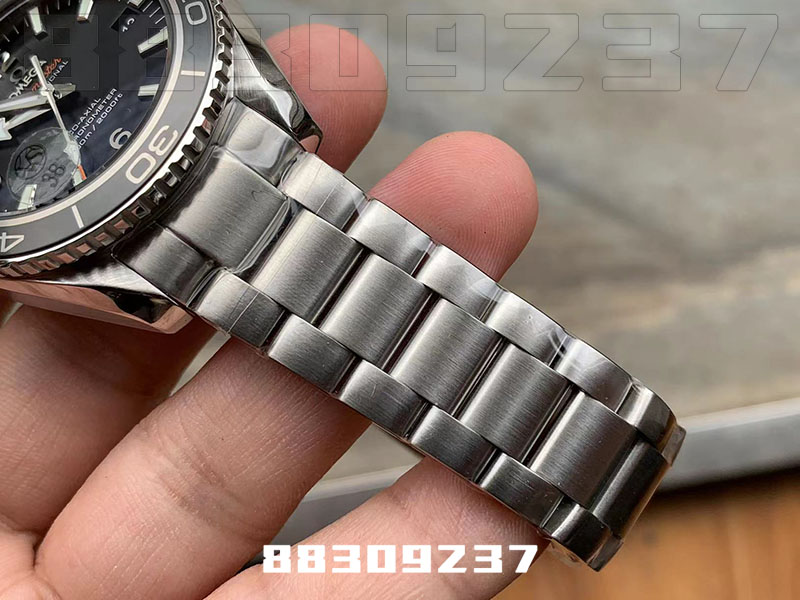 VS廠歐米茄海馬系列600M磨砂盤復(fù)刻表細(xì)節(jié)評(píng)測插圖6